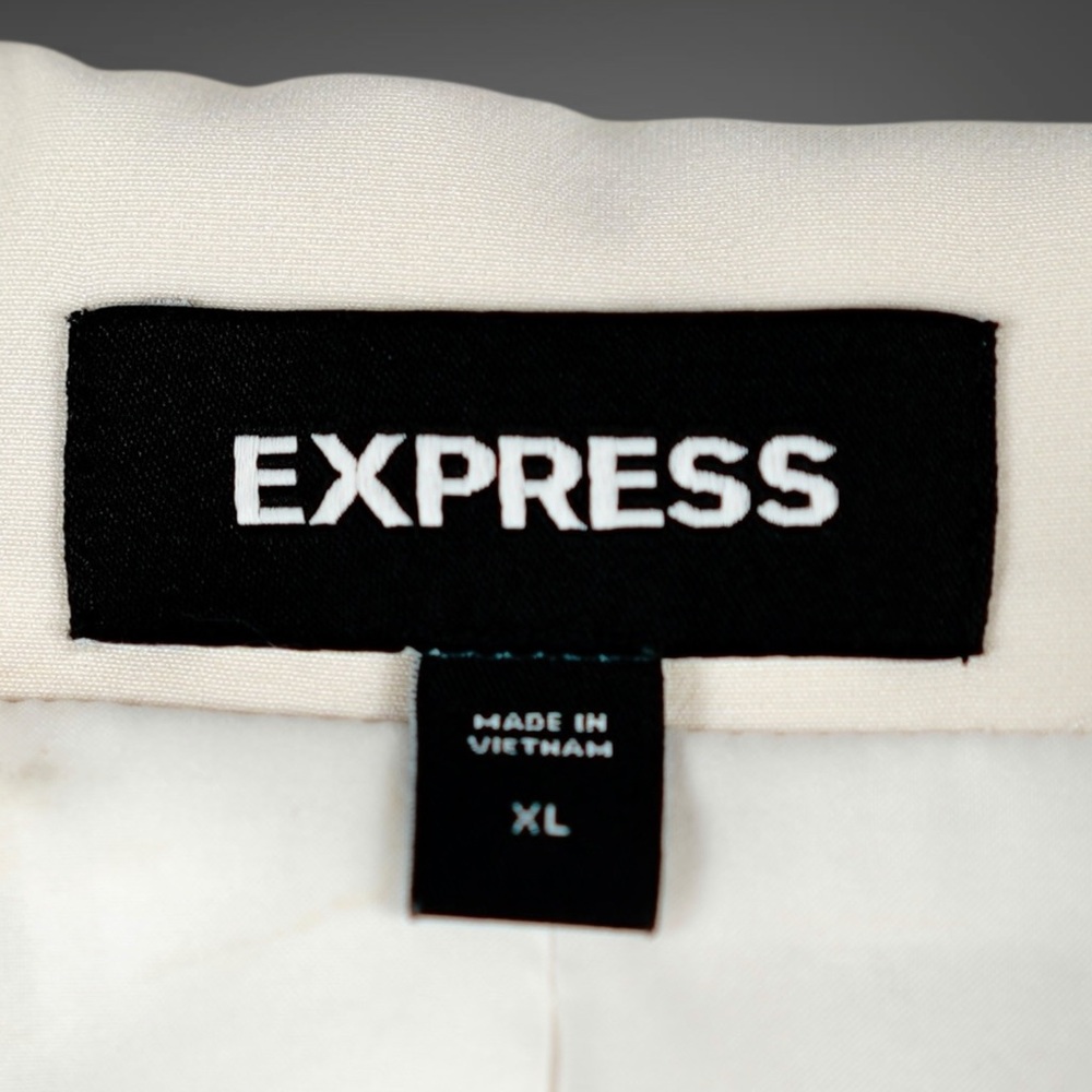 Express Women’s Ivory Cropped Blazer Tailored One Button Jacket Size XL - Picture 16 of 17